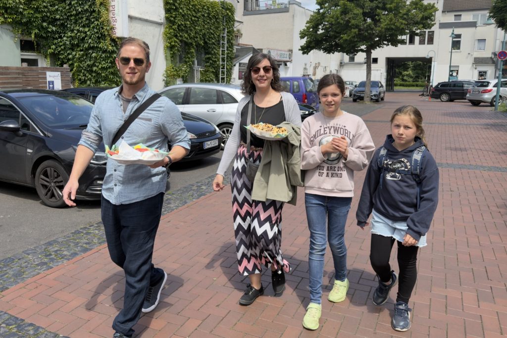 Familie Diana genoss gemeinsam das Sommerfest des Bonner CI-Treffs.